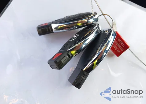 2014 Mercedes-Benz C 350 Sport из США, поврежденный, VIN WDDGF5HB1ER320310